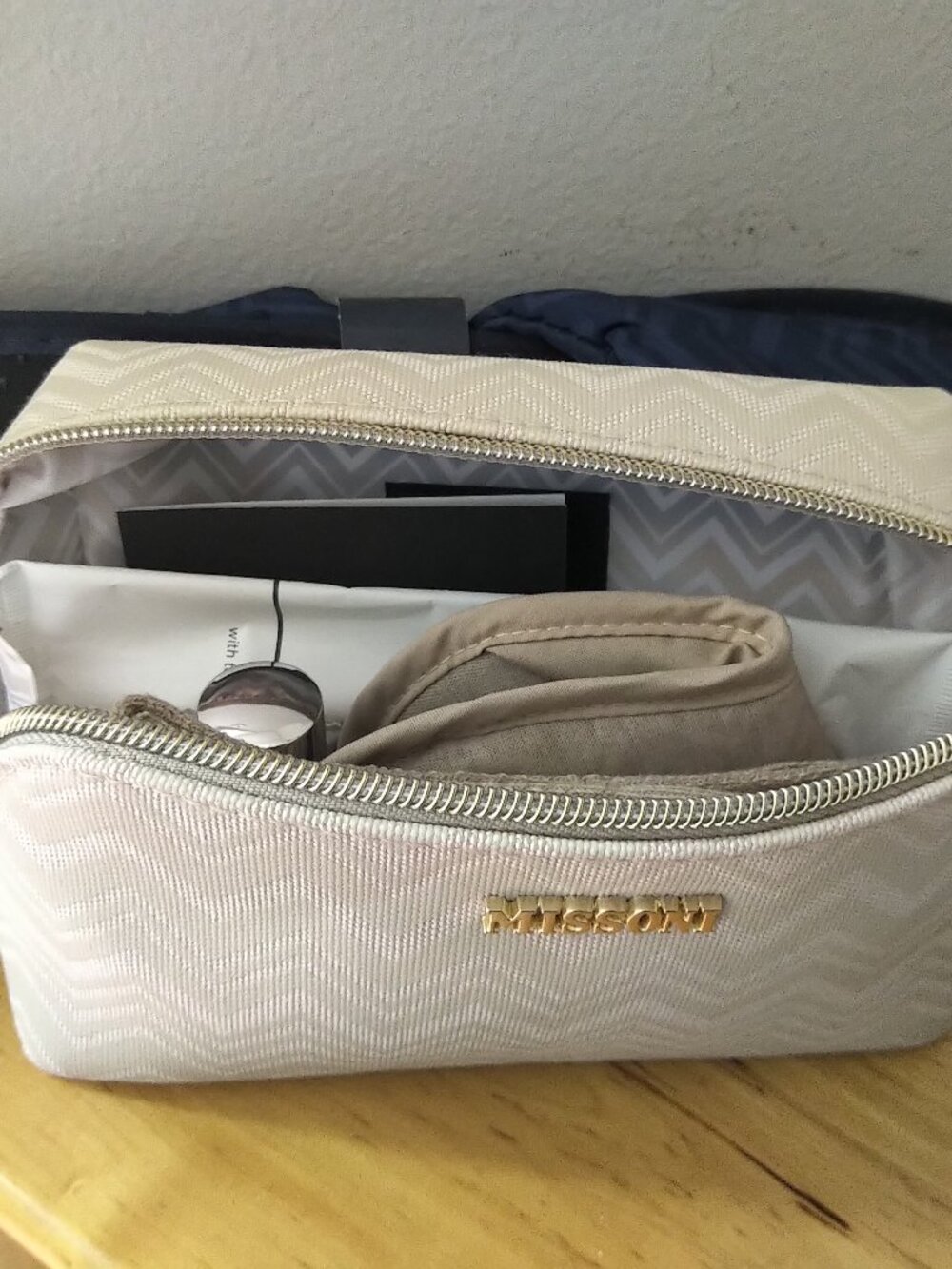 Missoni Delta Airlines First Class travel kit including slippers, sealed bonus